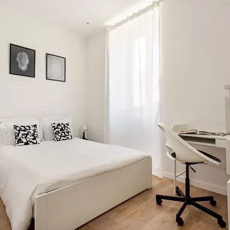 Altido Stylish Flat's In Historic Centre